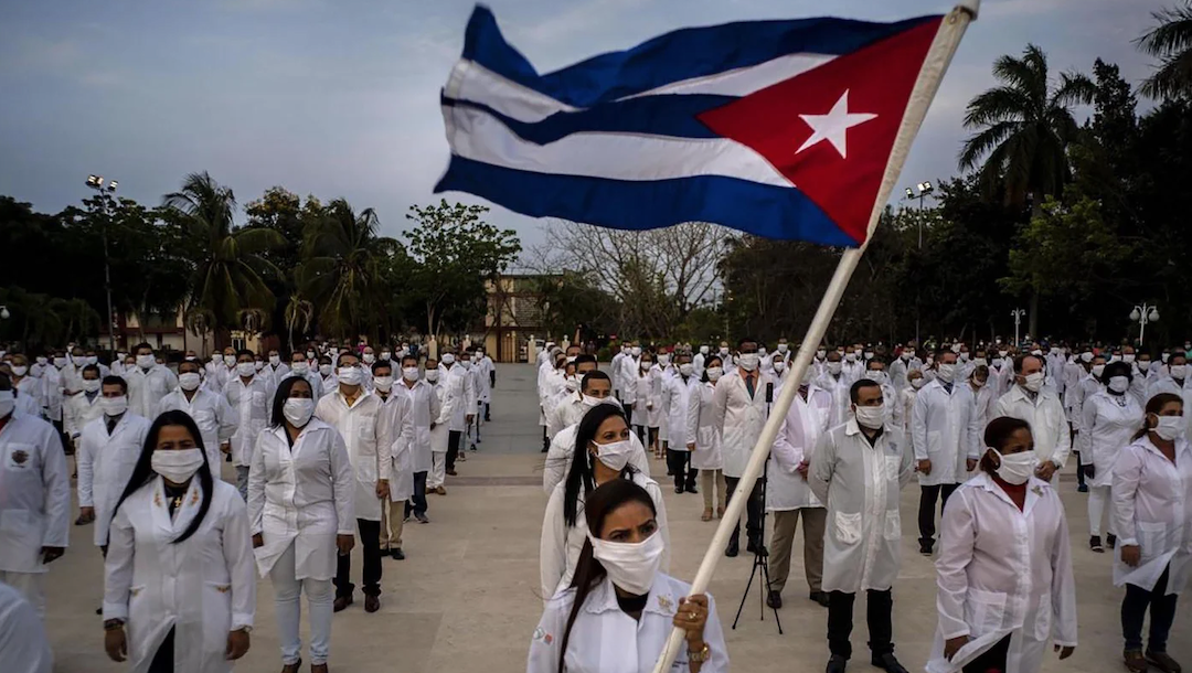 INAI instruyó al IMSS informar sobre el salario y modo de pago de los médicos cubanos contratados en Nayarit